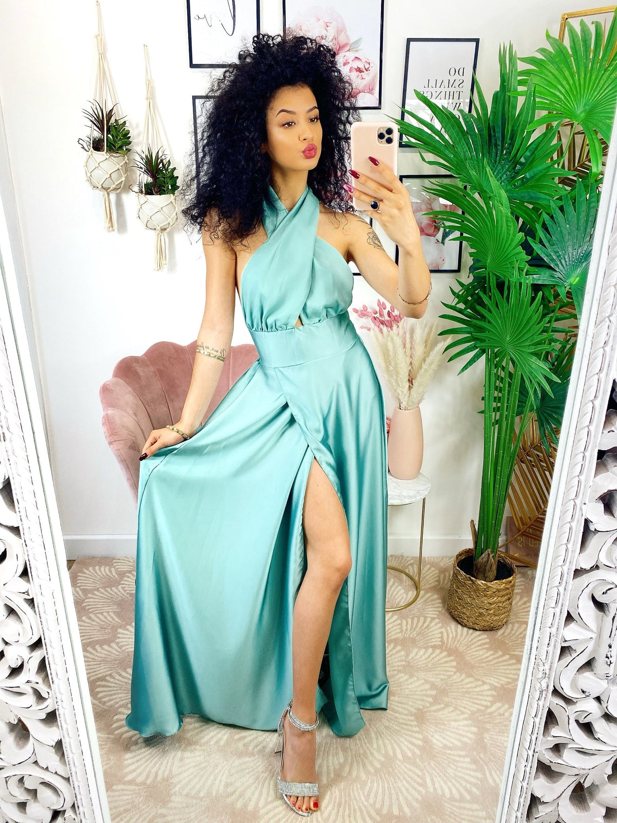 Abito in raso con maxi spacco incrociato tiffany