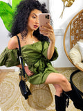 Abito con scollo a barchetta verde militare