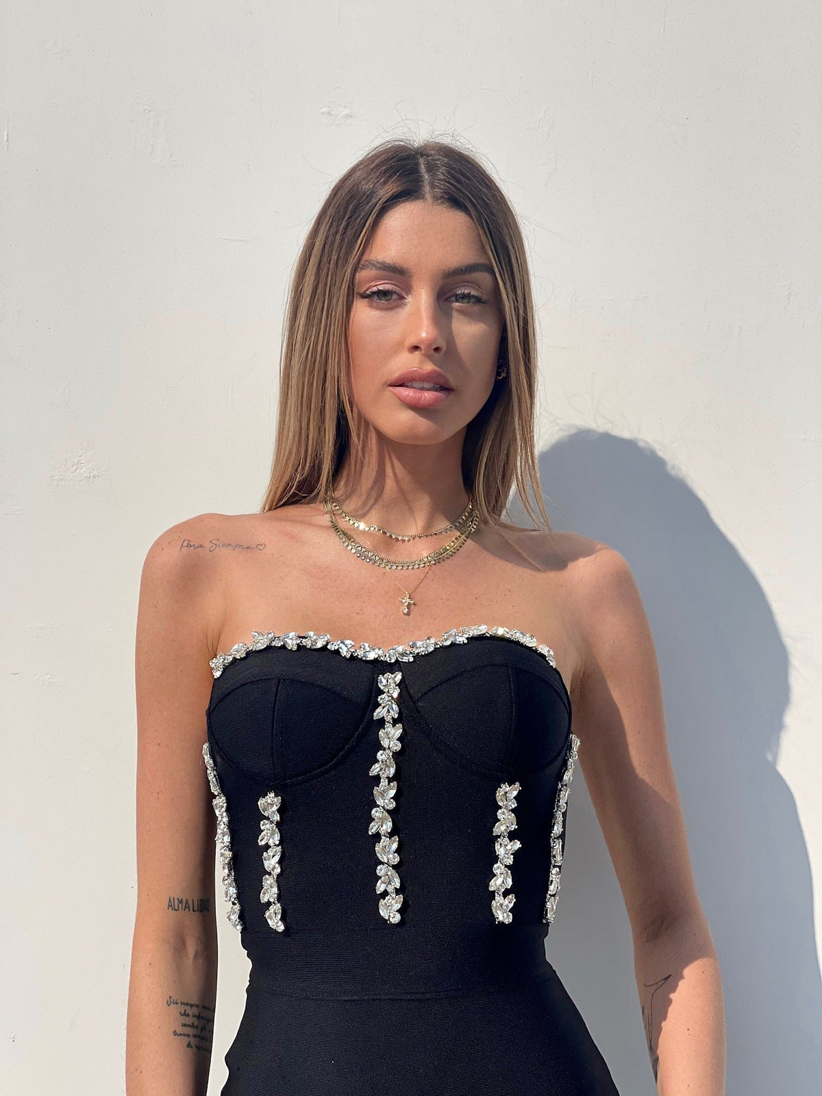 Abito bustier nero con strass
