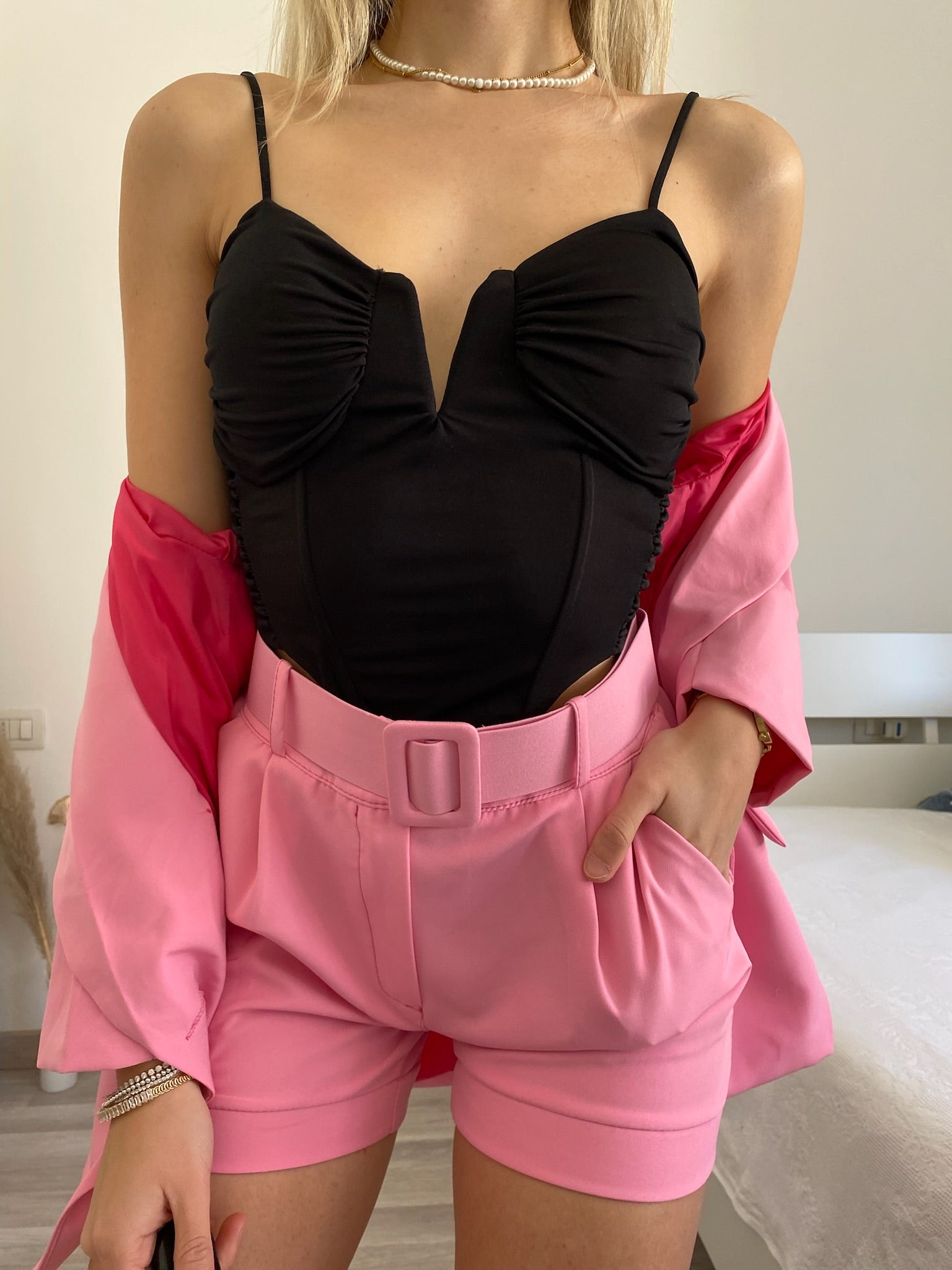 Completo giacca con bottoni e short rosa barbie