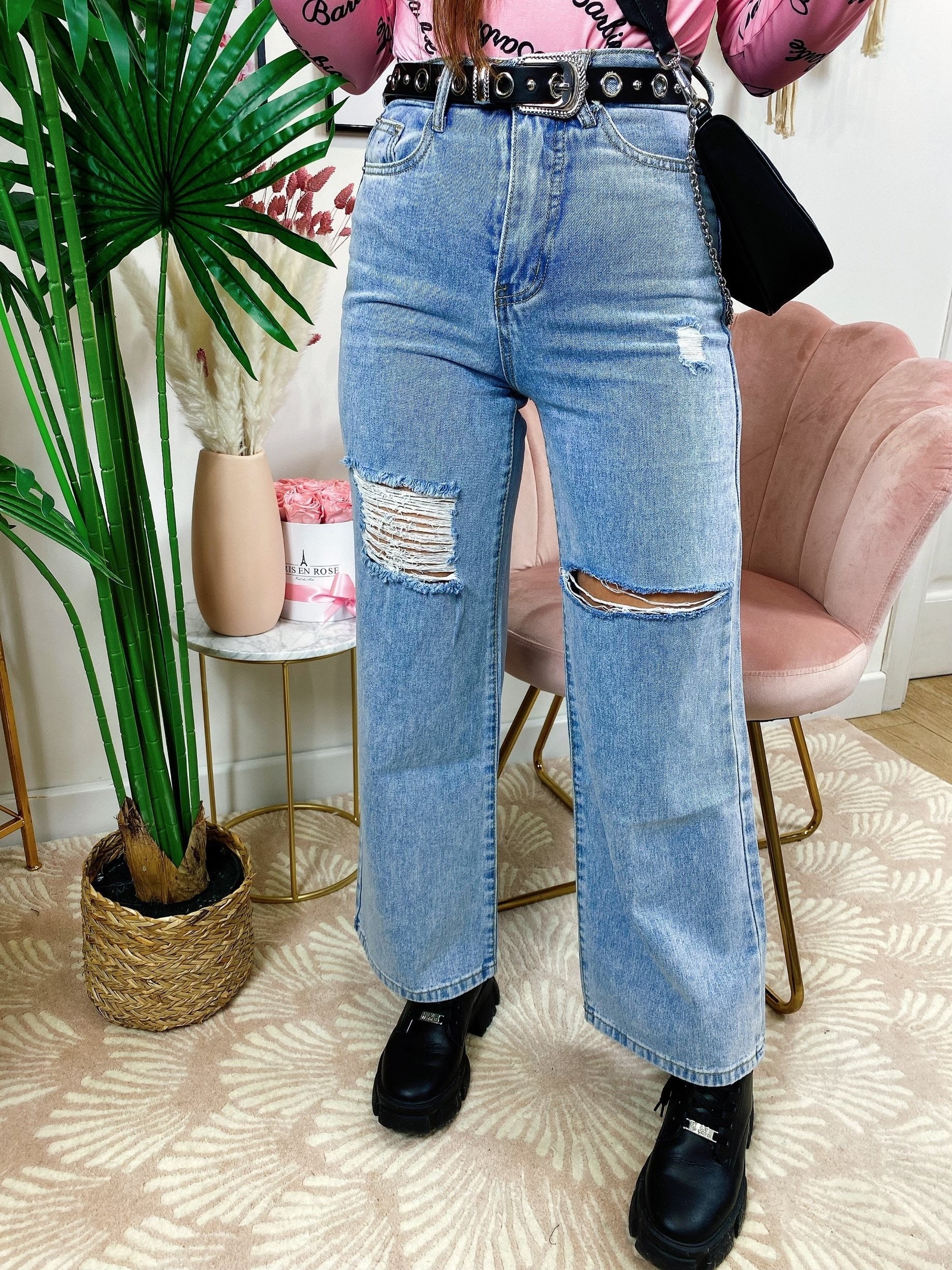 Jeans boyfriend zampa larga con maxi spacchi