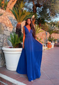 Abito lungo blu con scollo a V