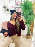 Maglione a trecce bordeaux con bottoni gioiello