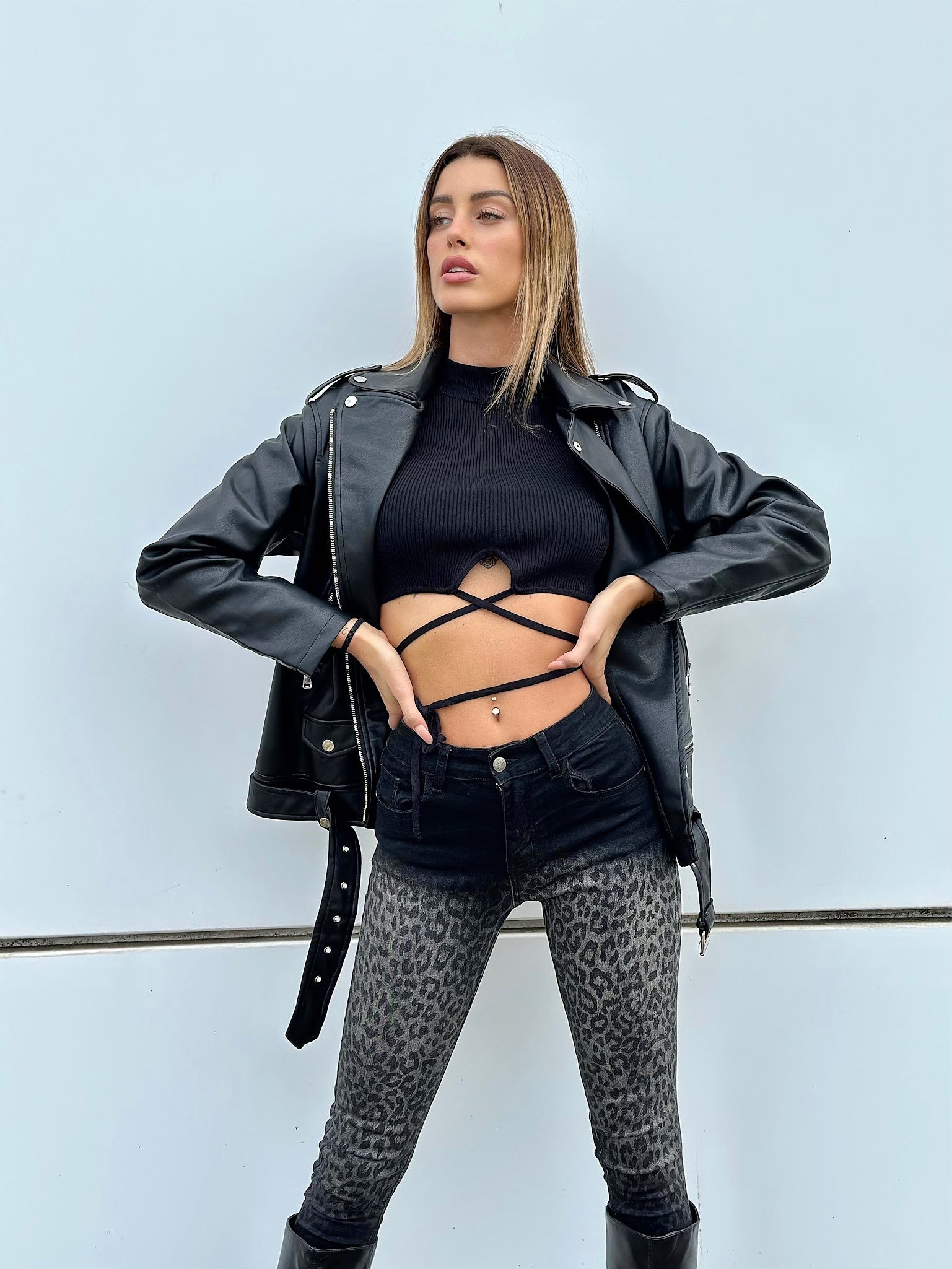 Giaccone di ecopelle over black