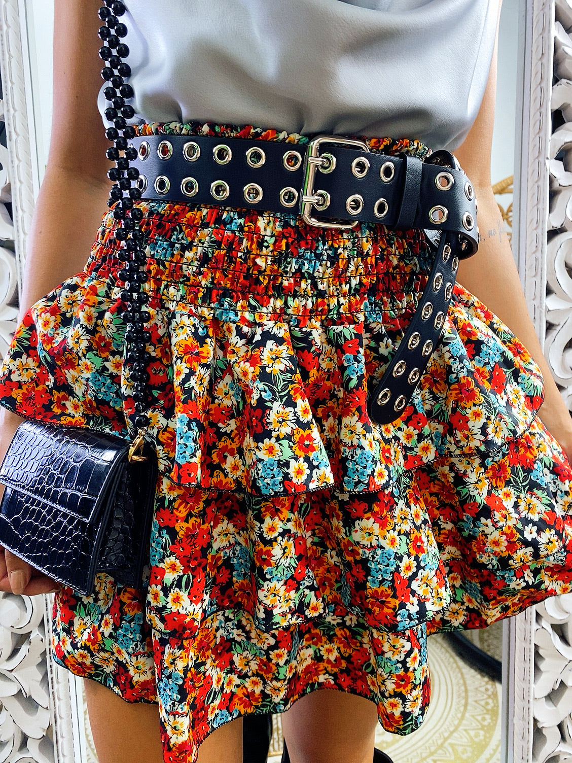 Gonna a balze con fiori rossi e verdeacqua