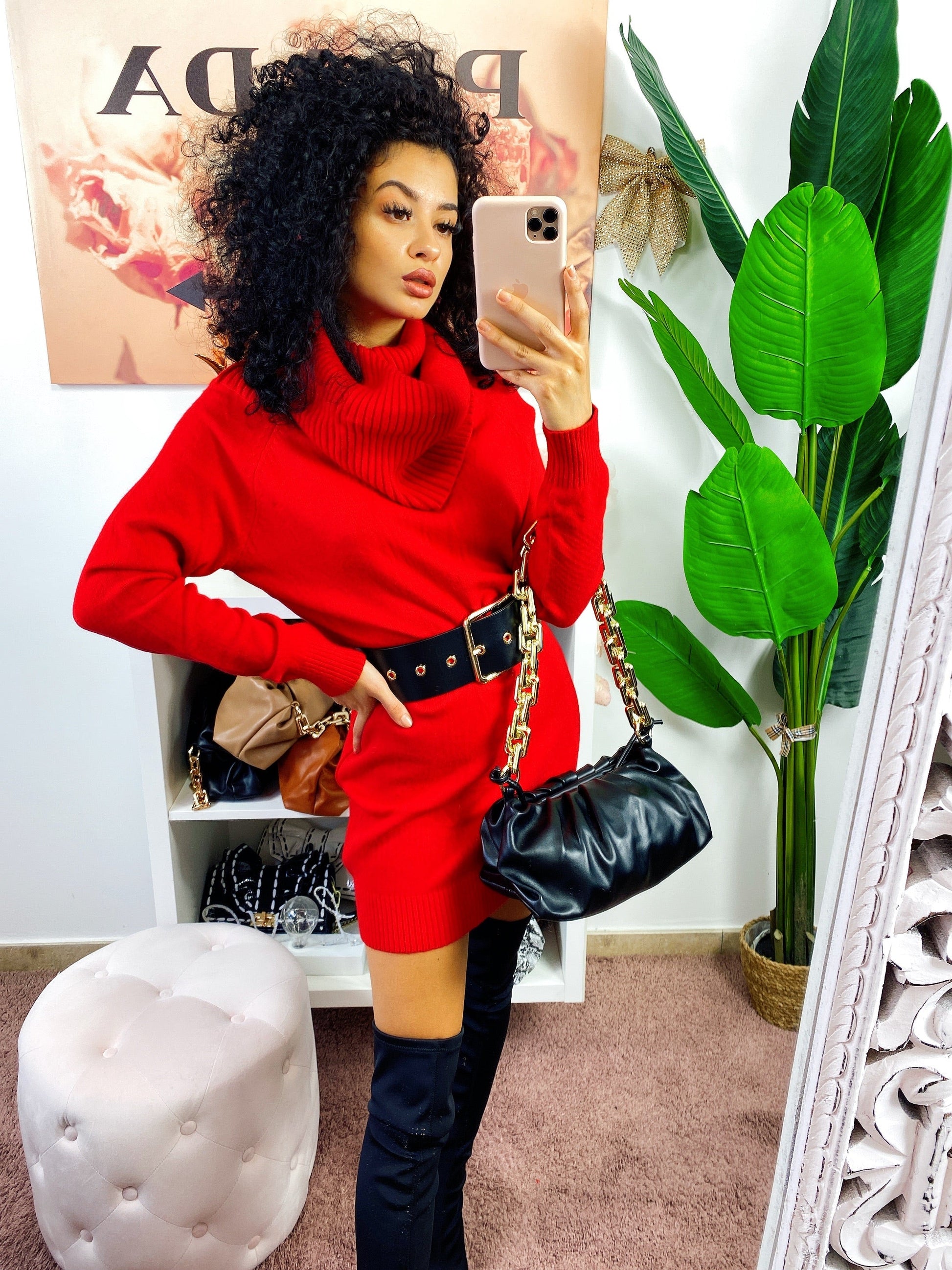Abito in maglia collo alto rosso