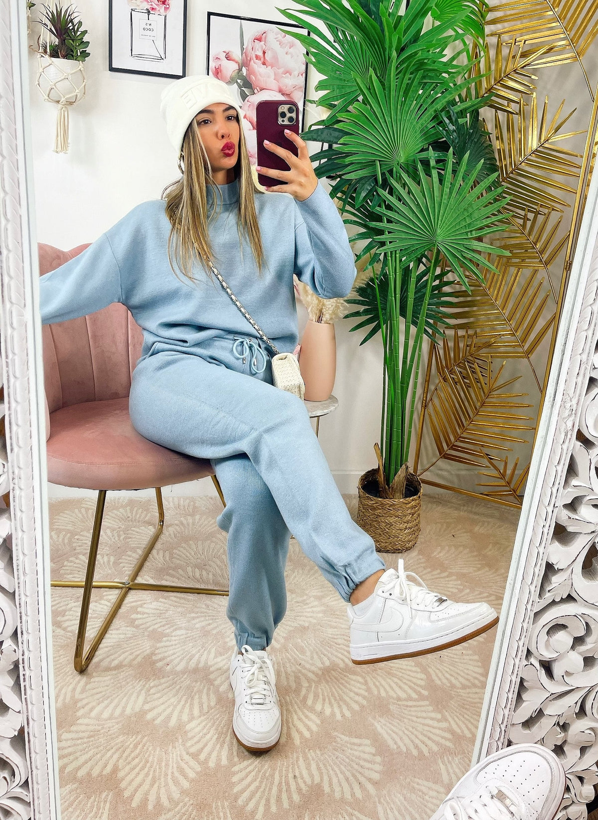 Completo maglia e pantalone celeste