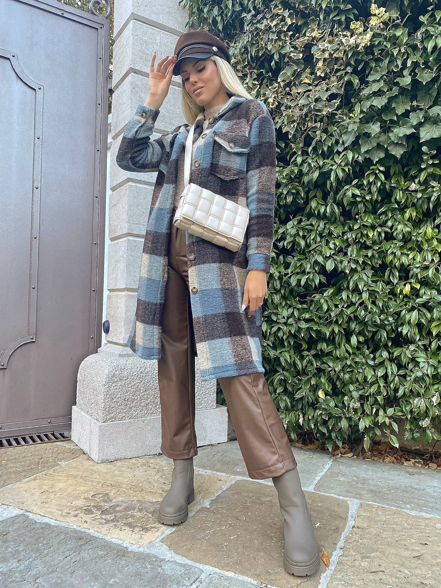 Pantalone in ecopelle marrone