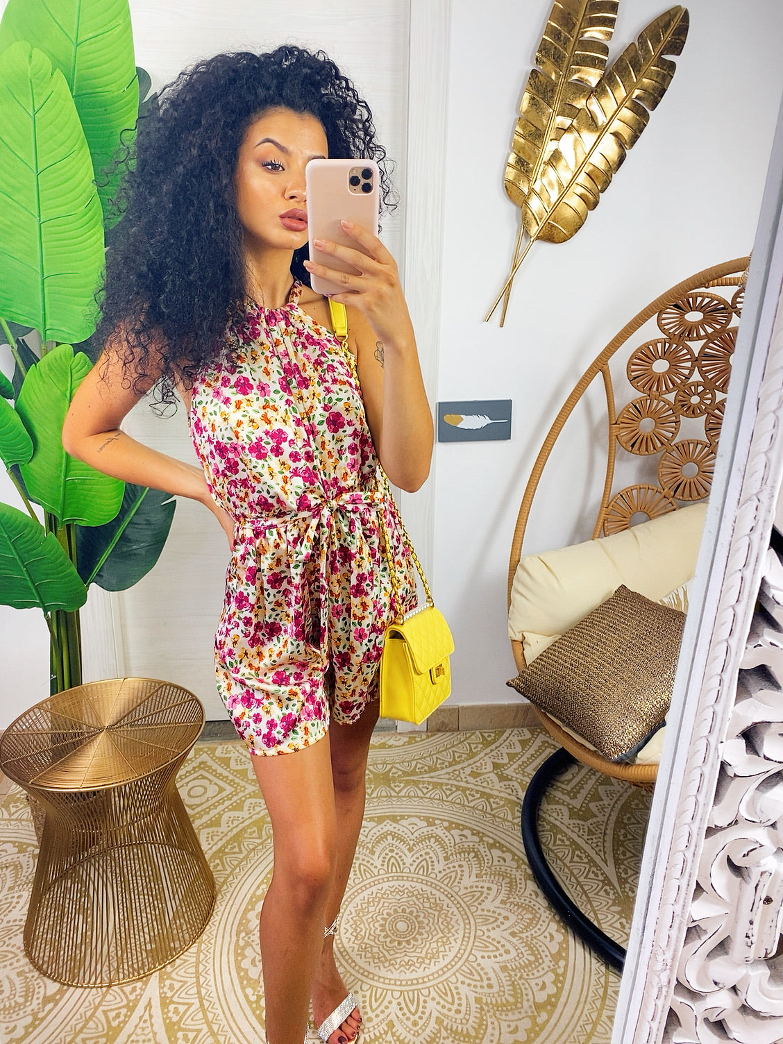 Tutina in raso con fiori base bianca