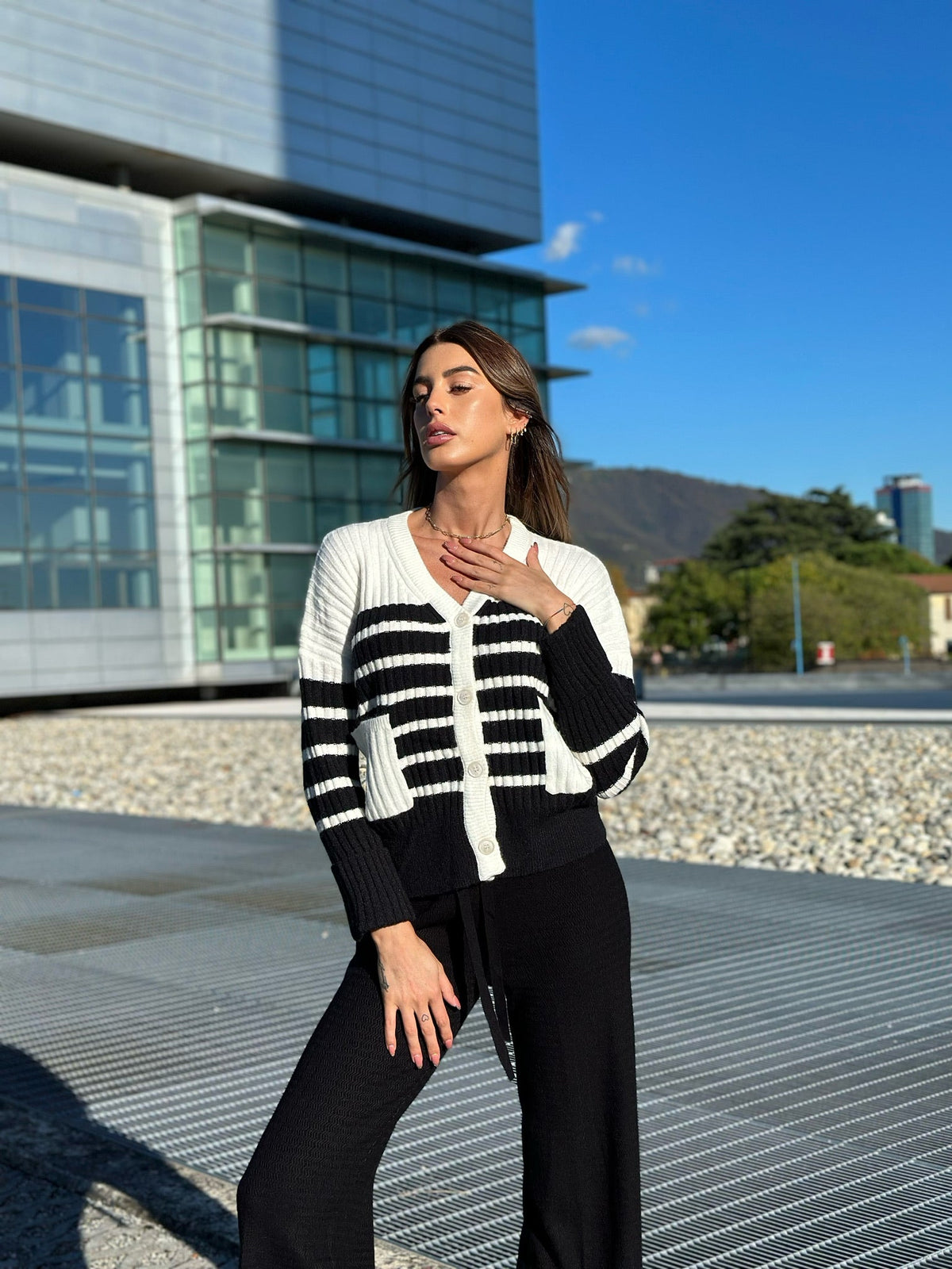 Cardigan bianco e nero