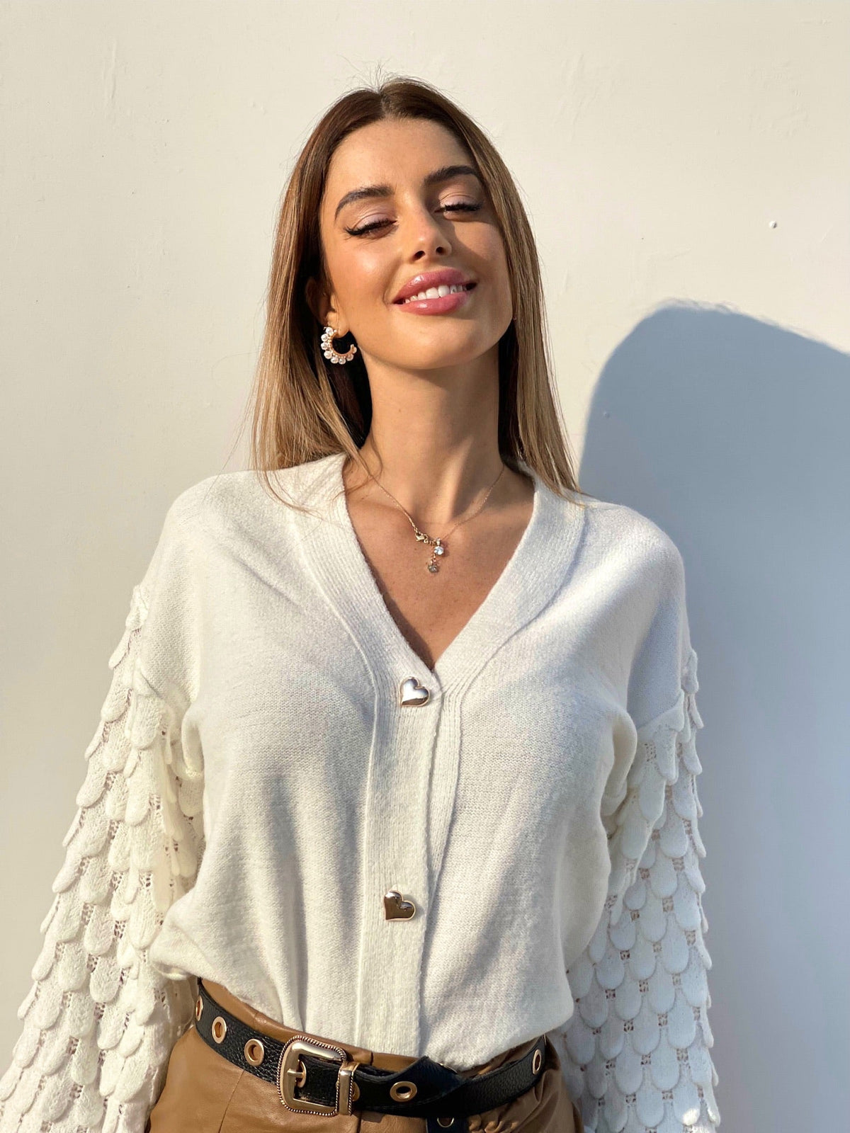 Maglione con onde e bottoni gioiello Bianco