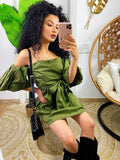 Abito con scollo a barchetta verde militare