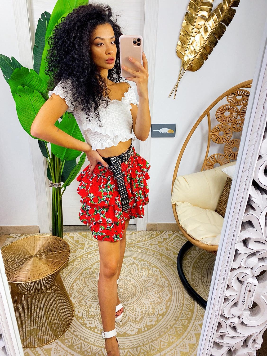 Gonna con balza fiori rossa