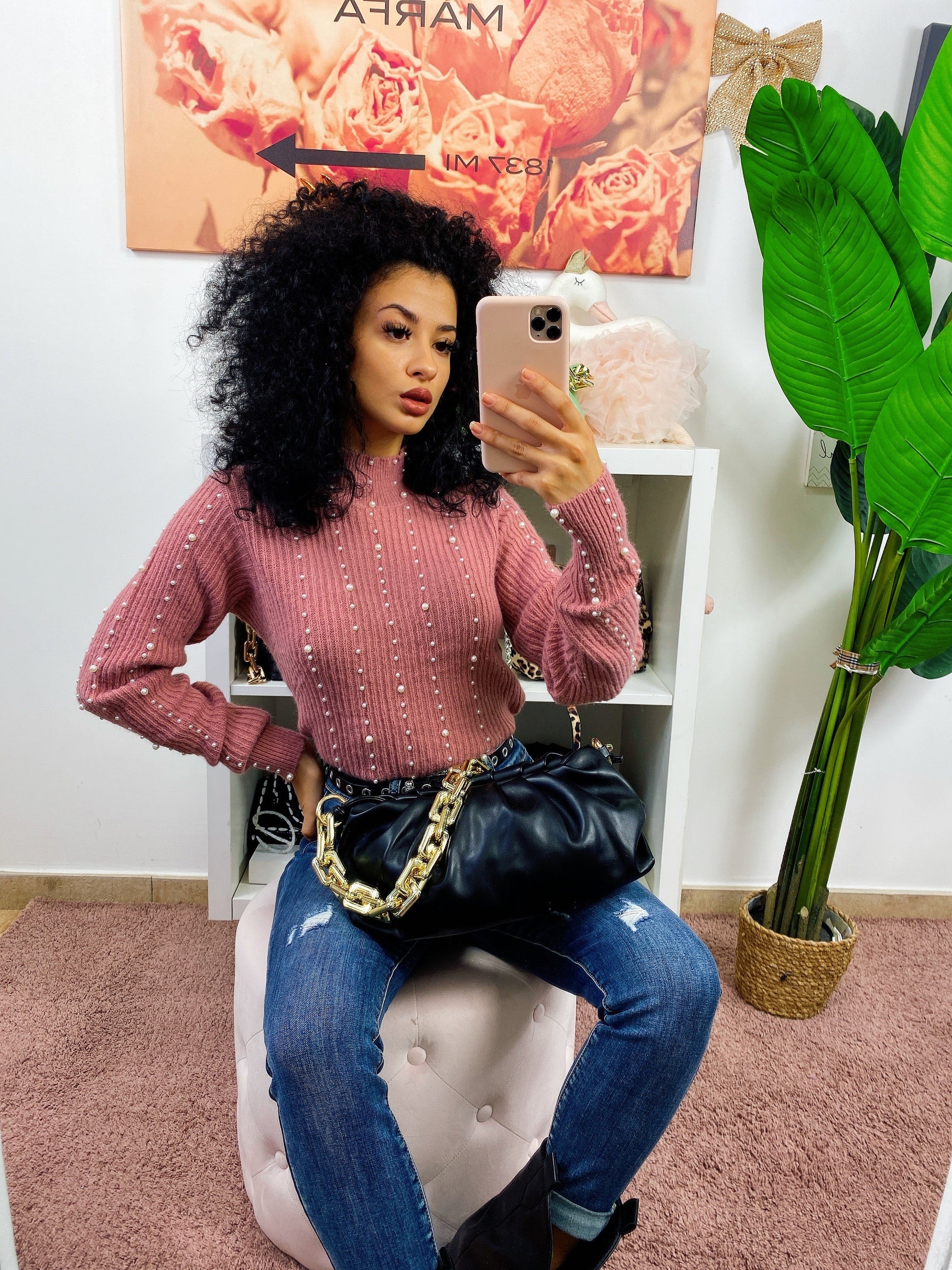 Maglione ricamato con perle