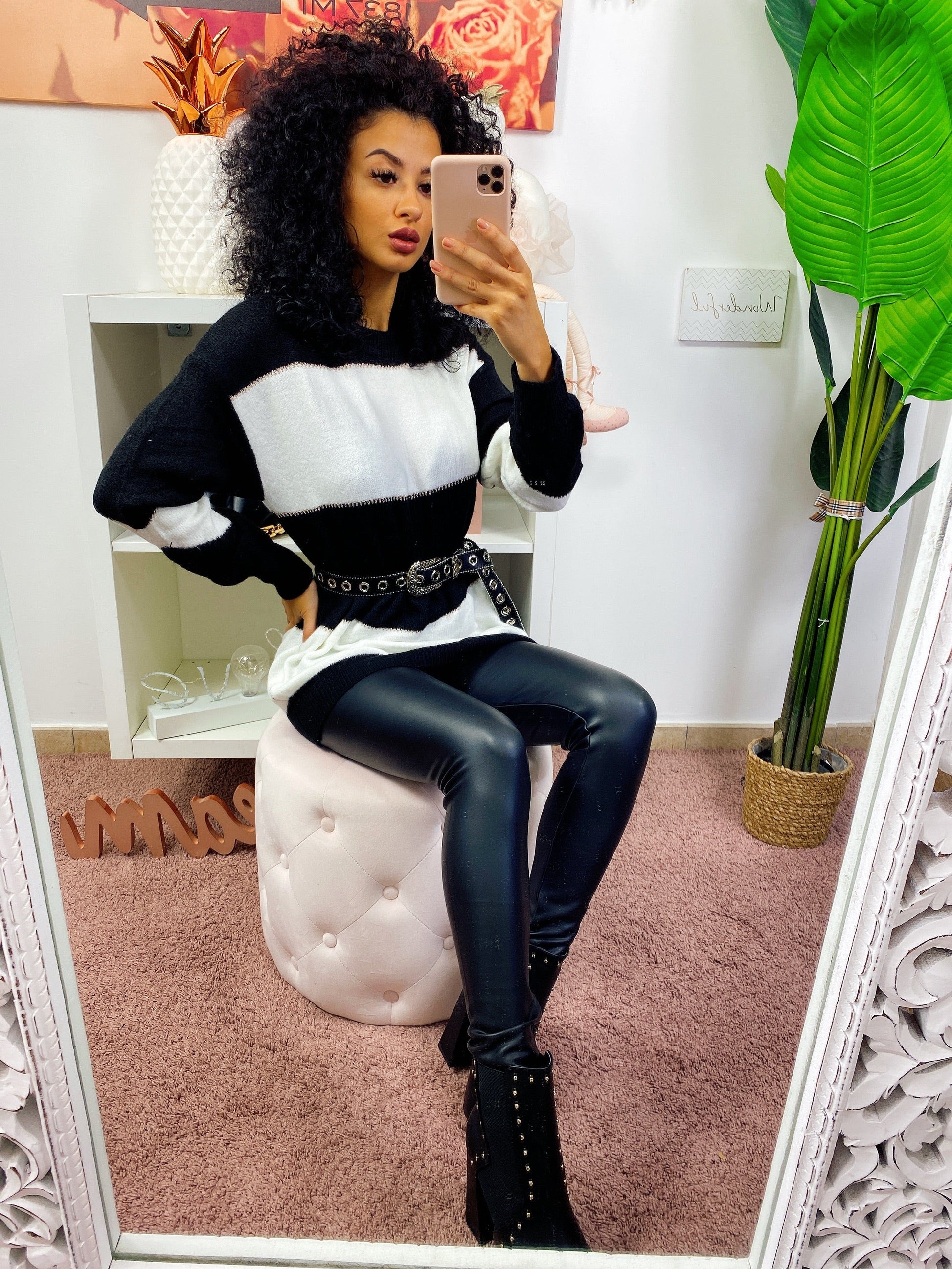 Maglione a righe bianco e nero