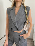 Completo top crop e pantalone grigio