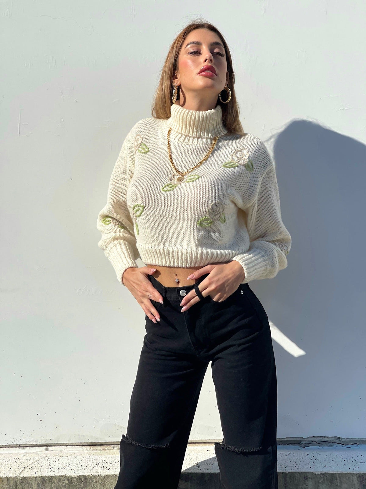 Maglione collo alto con rose Panna
