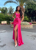 Abito in raso Fuxia con drappeggio