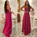 Abito in raso lungo con cintura in strass bordeaux