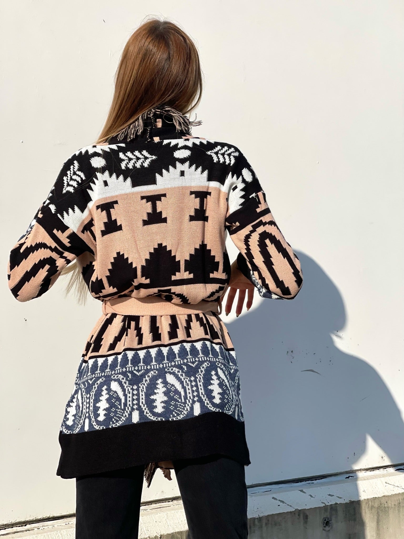 Cardigan con frange e cinta dettaglio Cipria