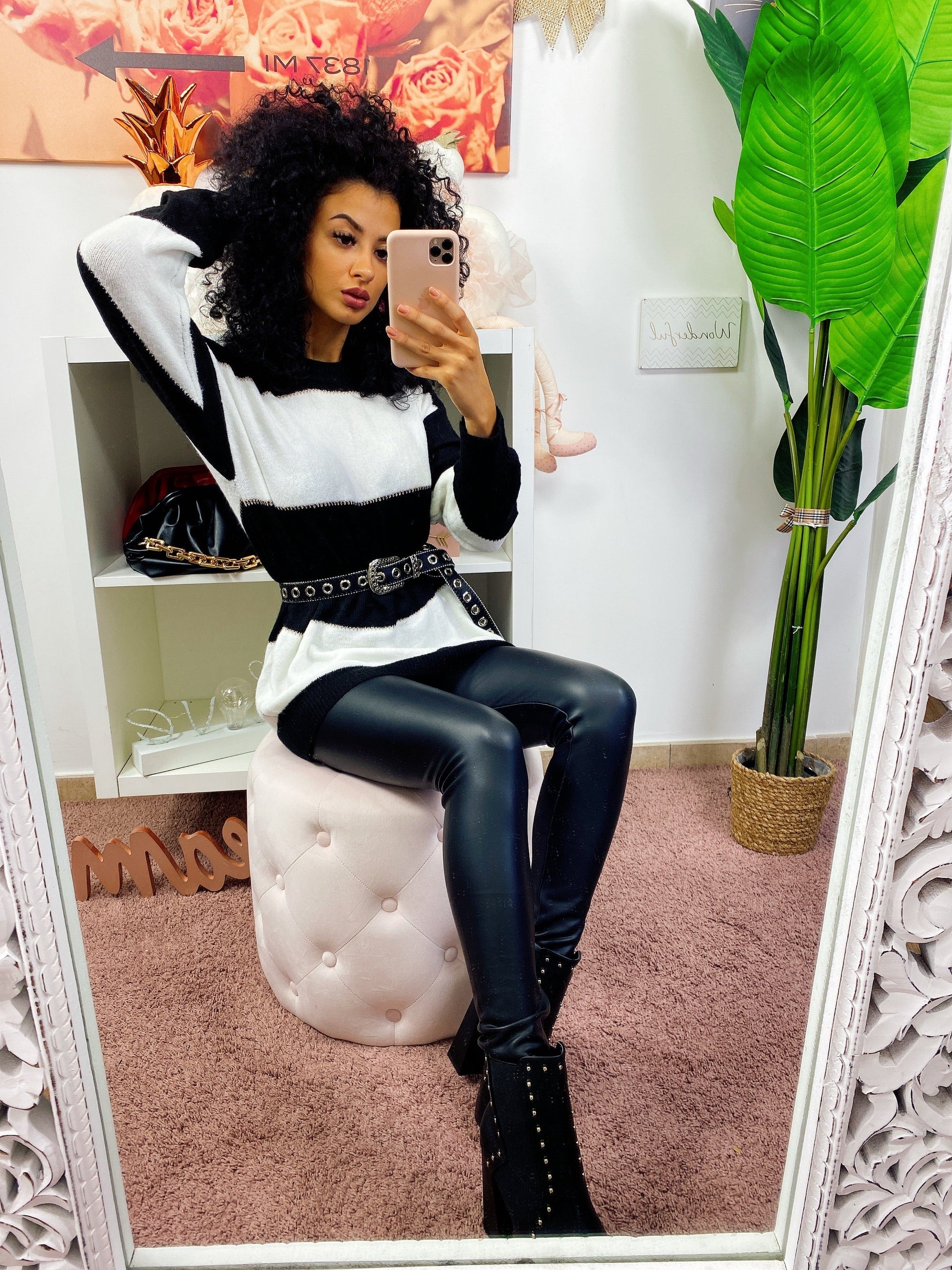 Maglione a righe bianco e nero