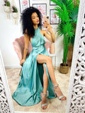 Abito in raso con maxi spacco incrociato tiffany