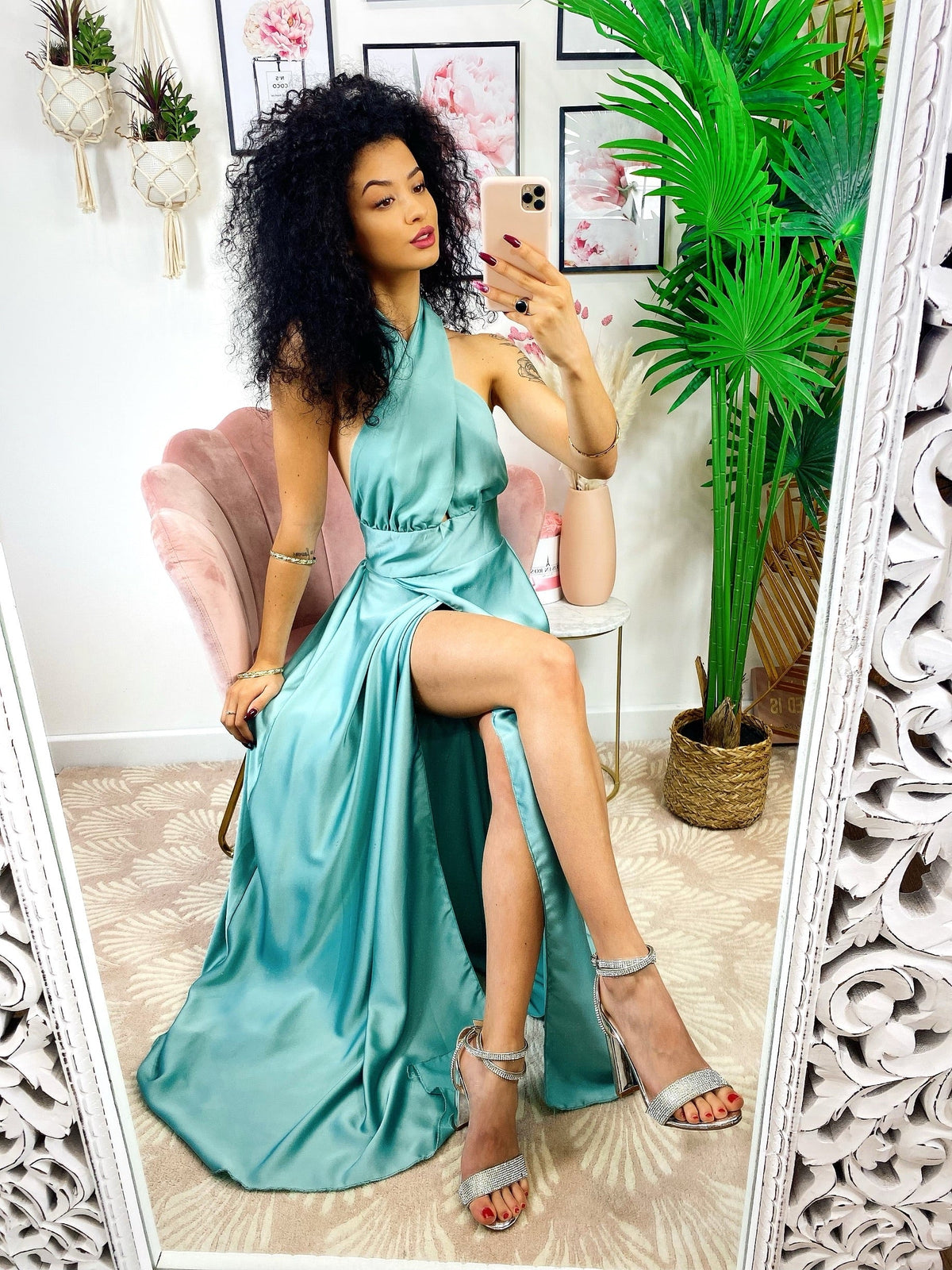 Abito in raso con maxi spacco incrociato tiffany