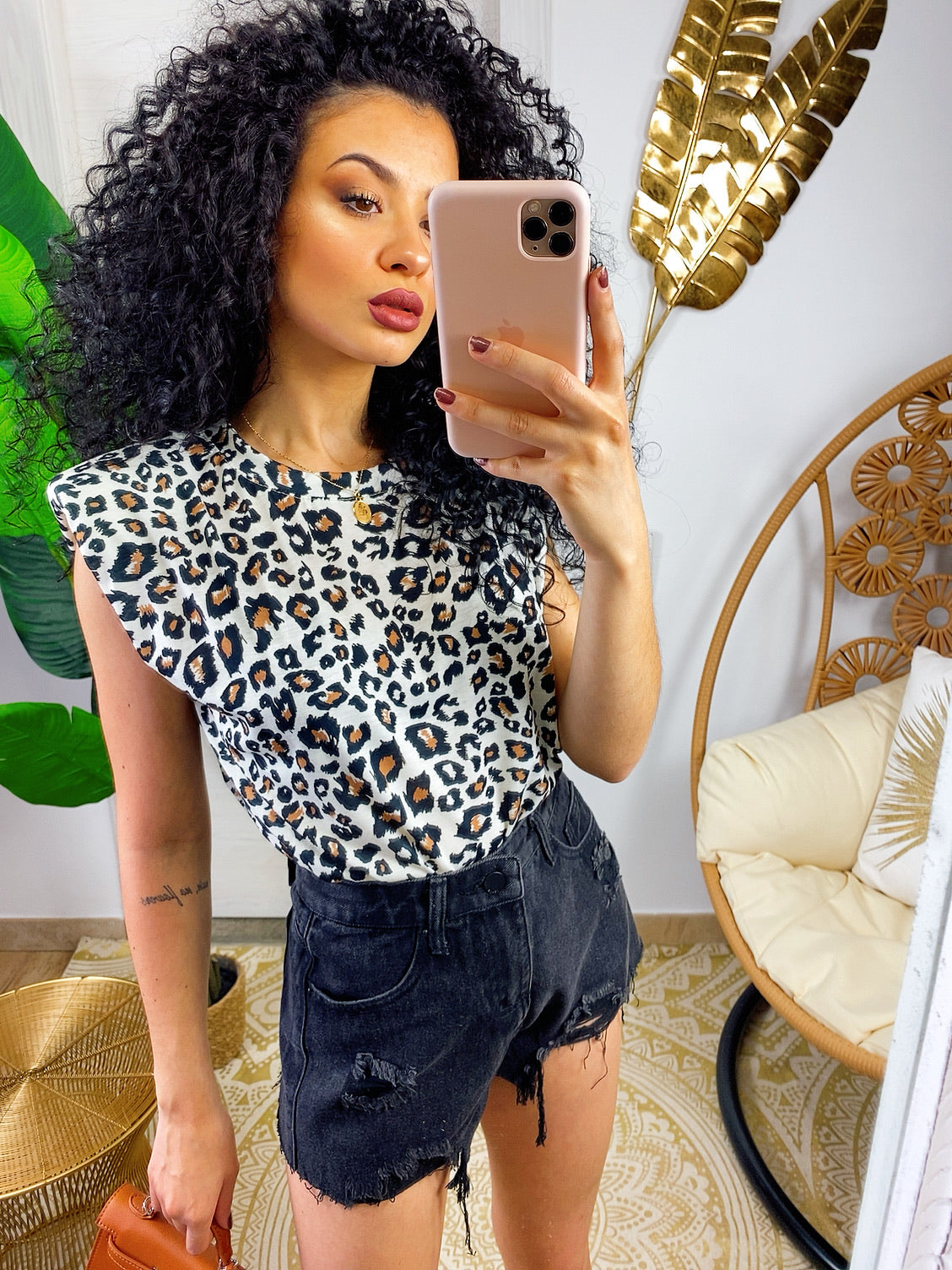 Maglia con spalline bombate a fantasia maculata
