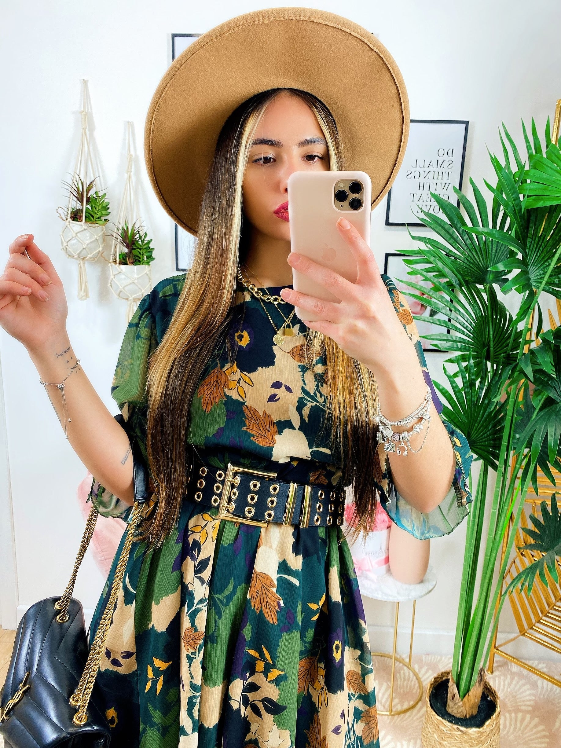 Abito manica lunga con fiori verde militare