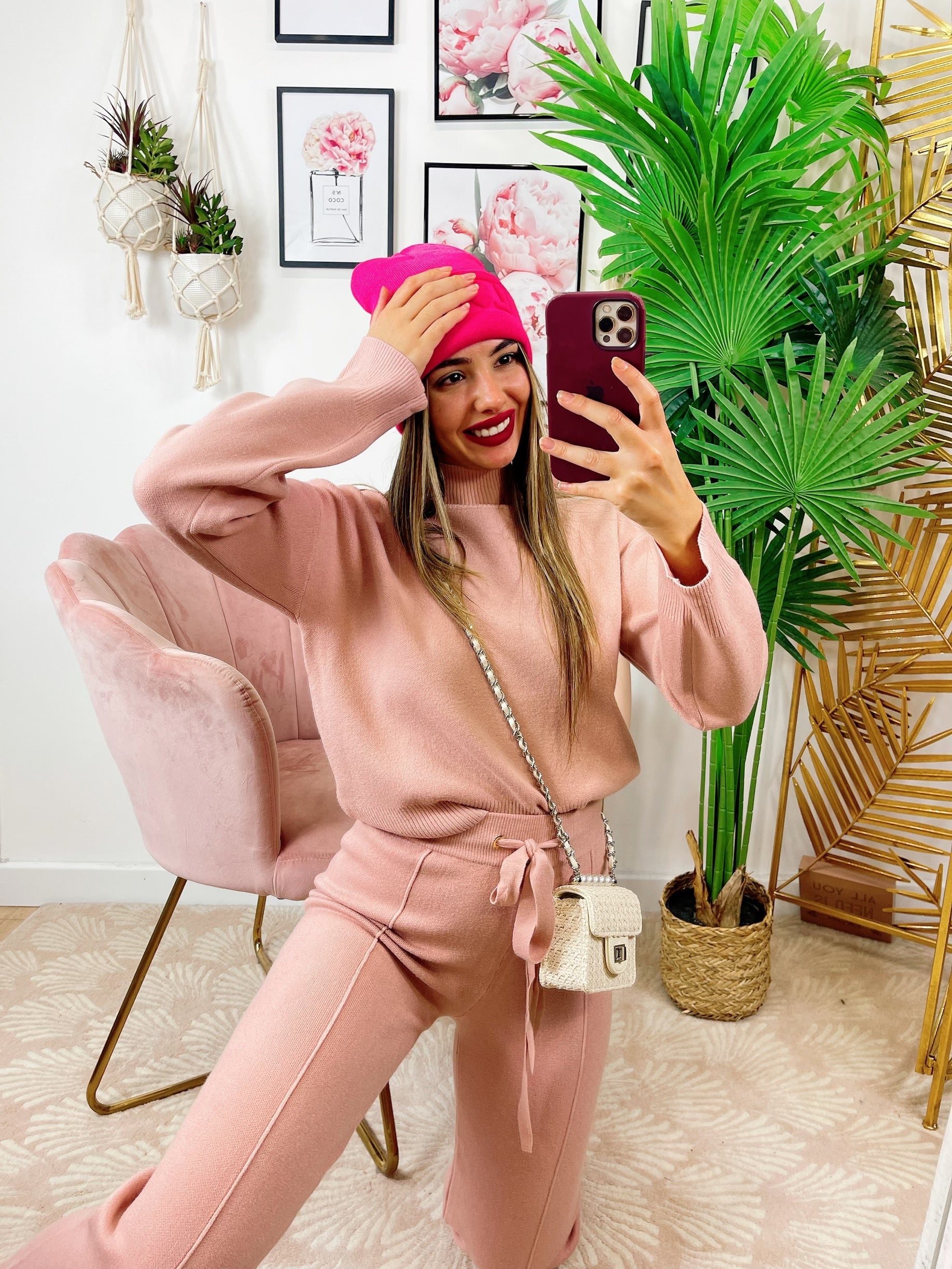 Completo maglia e pantalone largo rosa