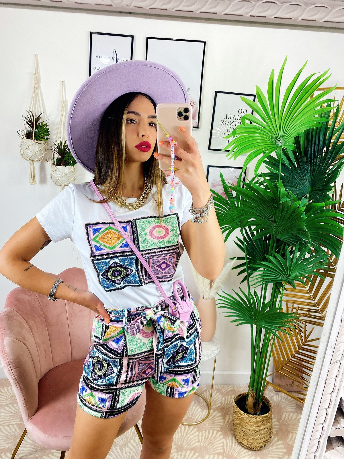 Completo etnico Short e t-shirt base Celeste e lilla