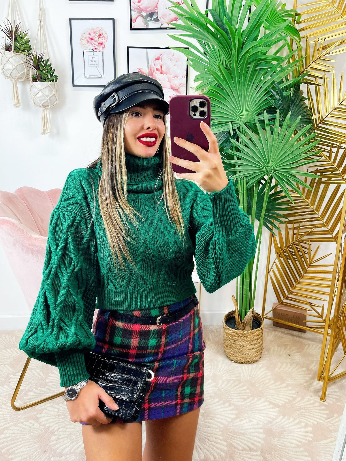 Maglione con collo alto e trecce crop verde