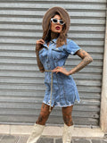 Abito in jeans con catena oro
