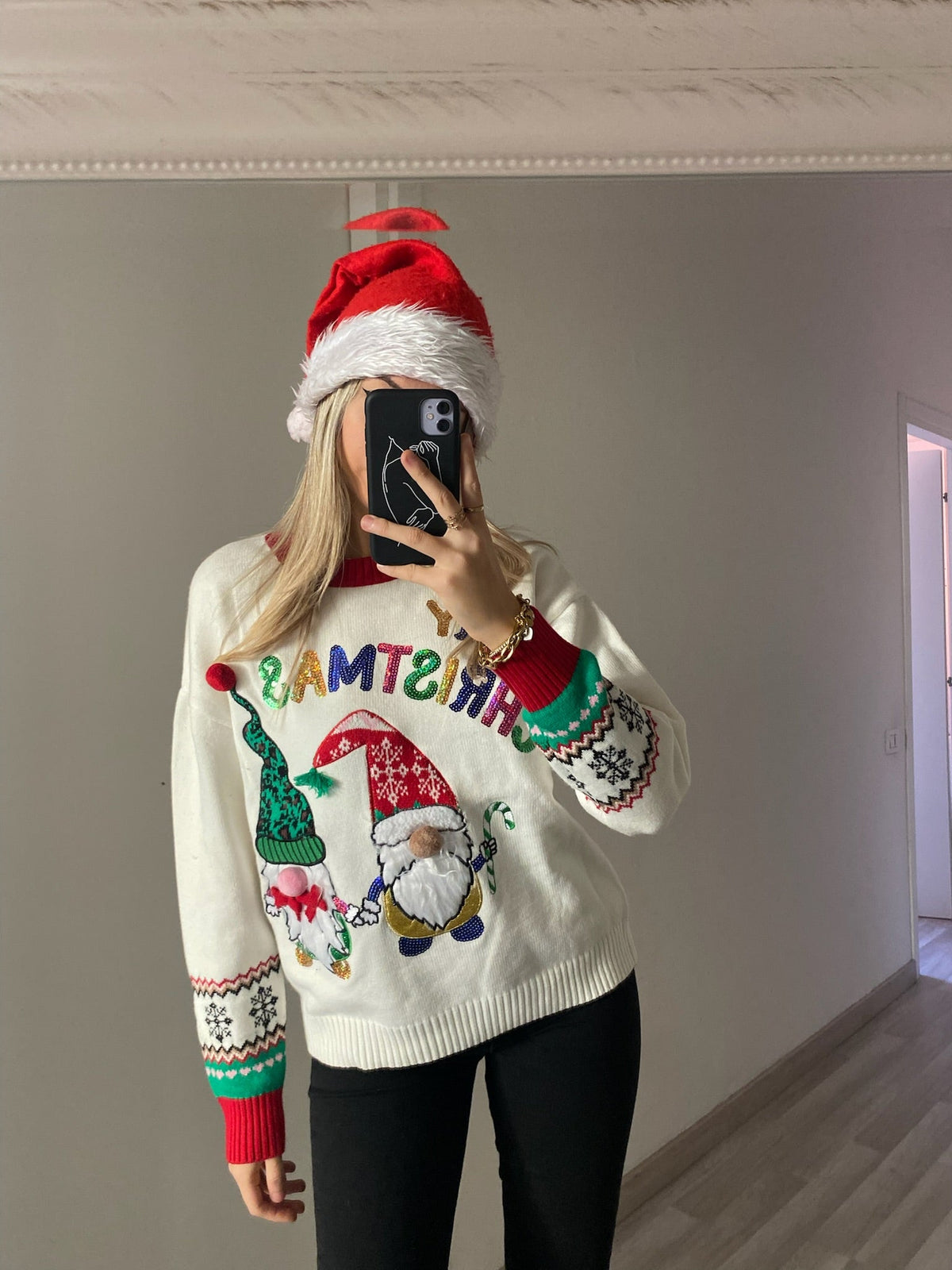 Maglione bianco con gnomi