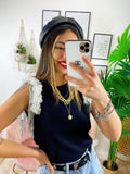 T-shirt con fiori e ciondoli nera