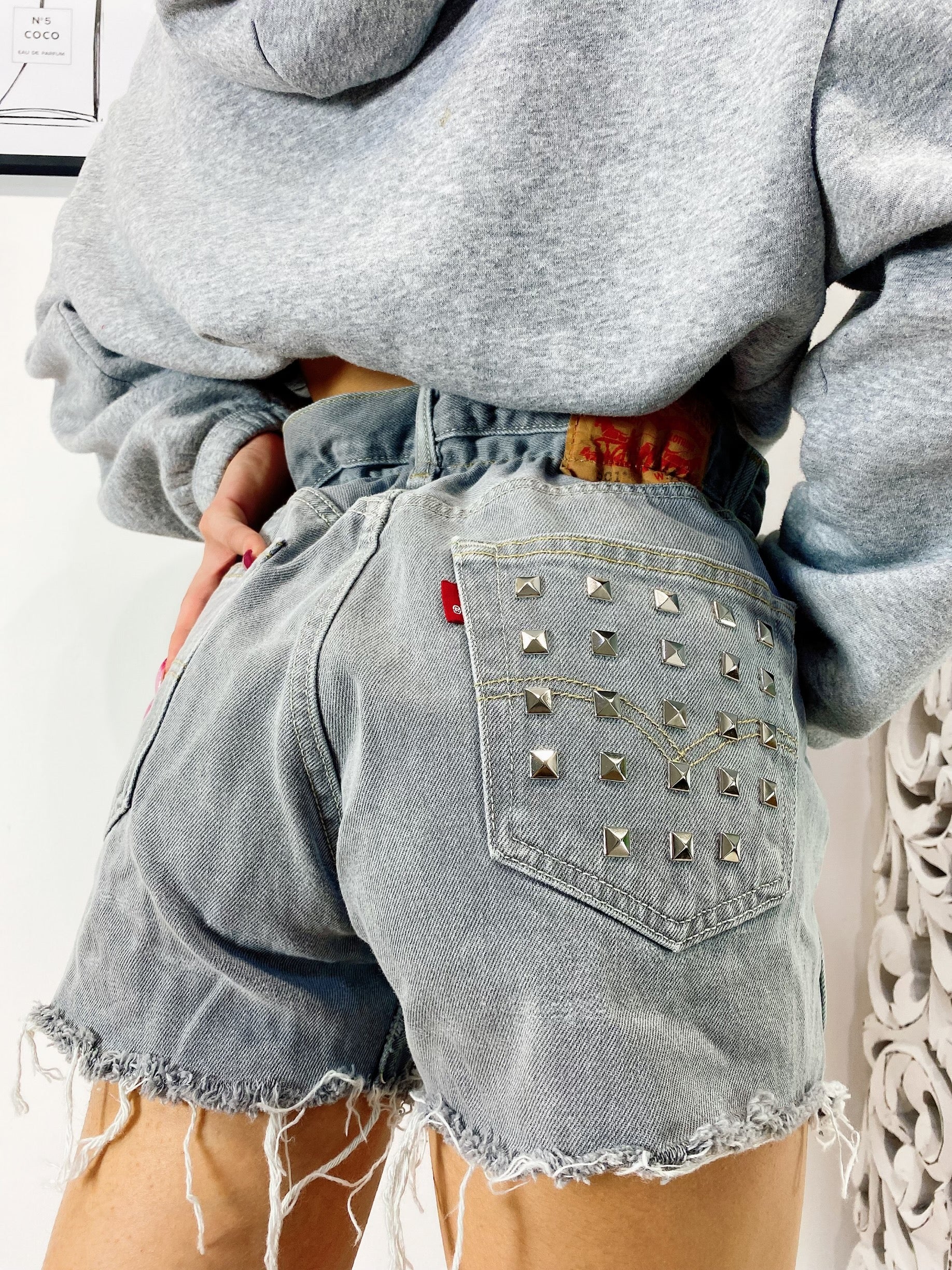 Levi’s Vintage grigio chiaro con borchie