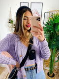 Cardigan primaverile con trecce lilla