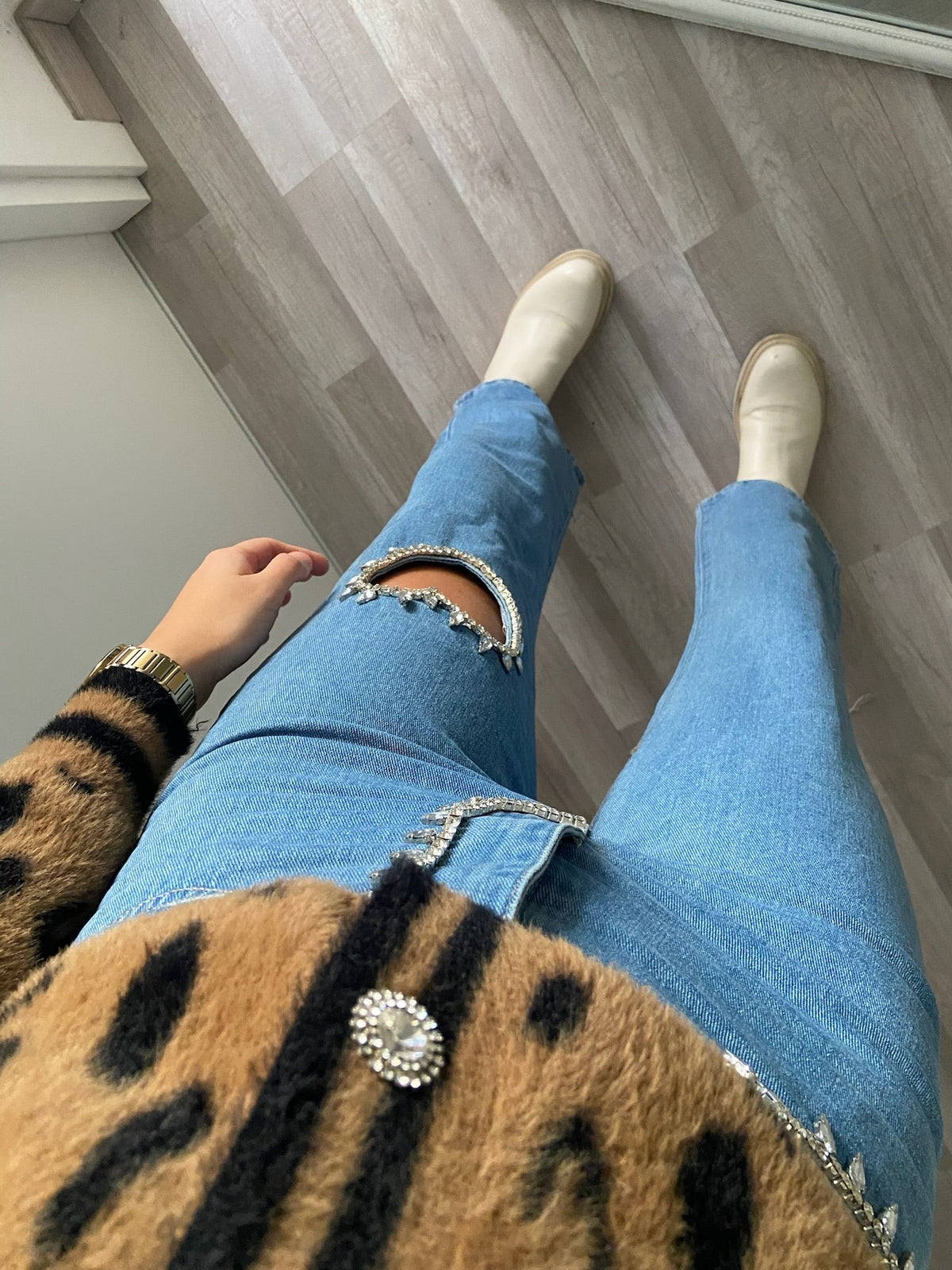 Jeans con strass e cuore