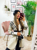 Cappotto check beige con cintura