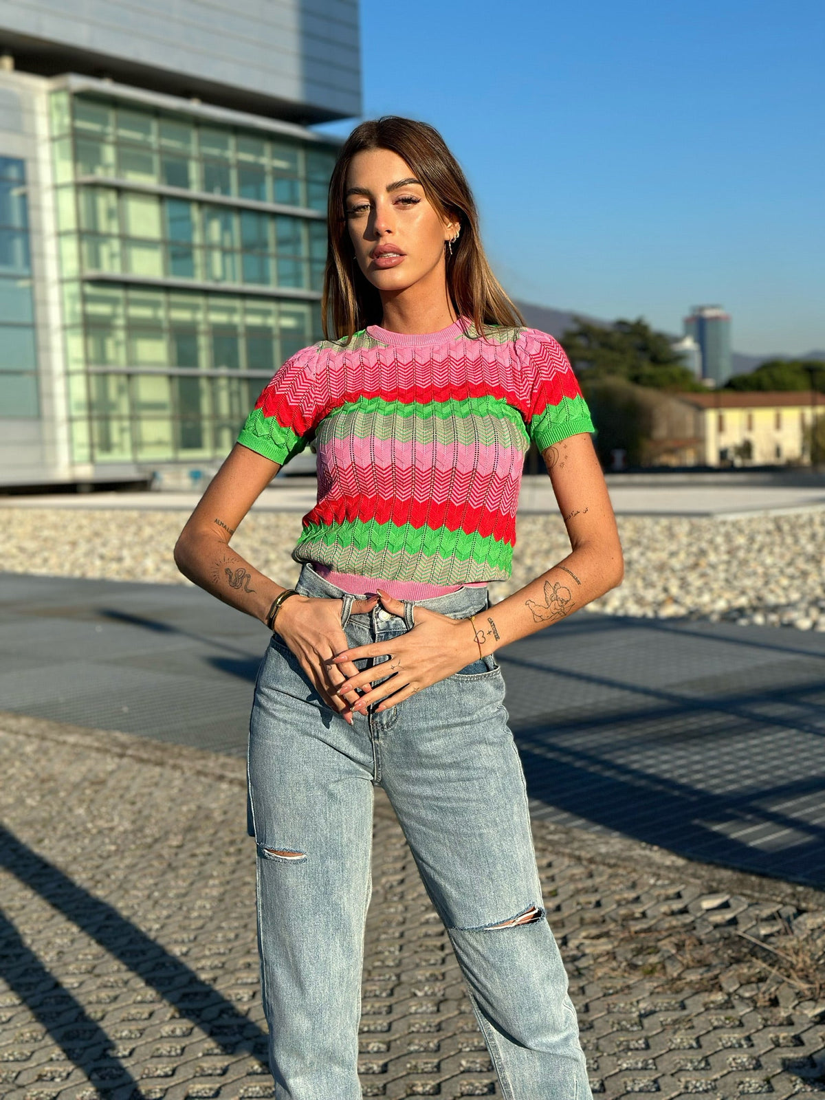 Maglia rosa e verde con cuori