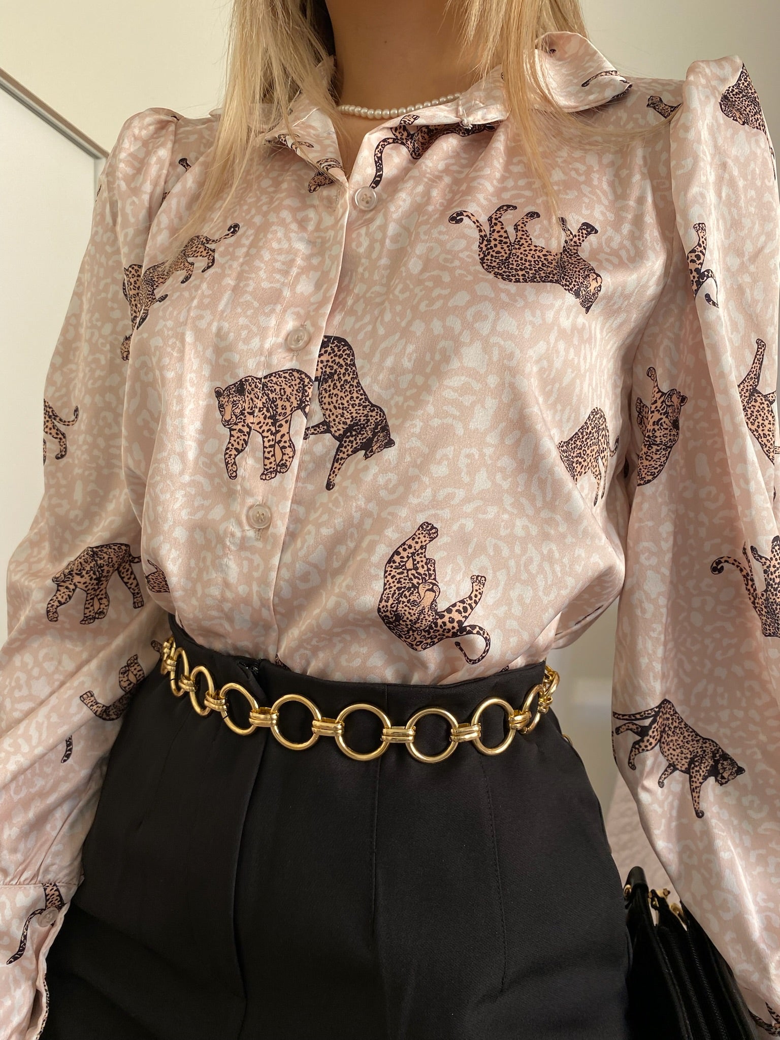 Camicia con stampa animalier beige