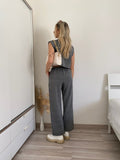 Completo top crop e pantalone grigio