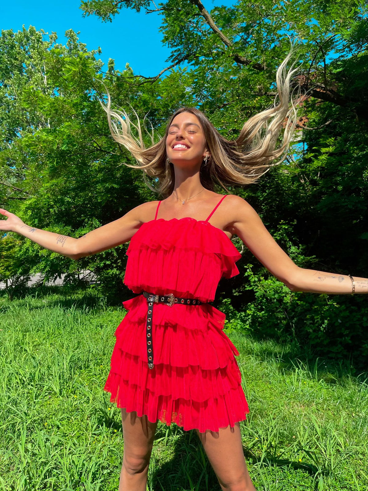 Abito in tulle a balze Venere rosso