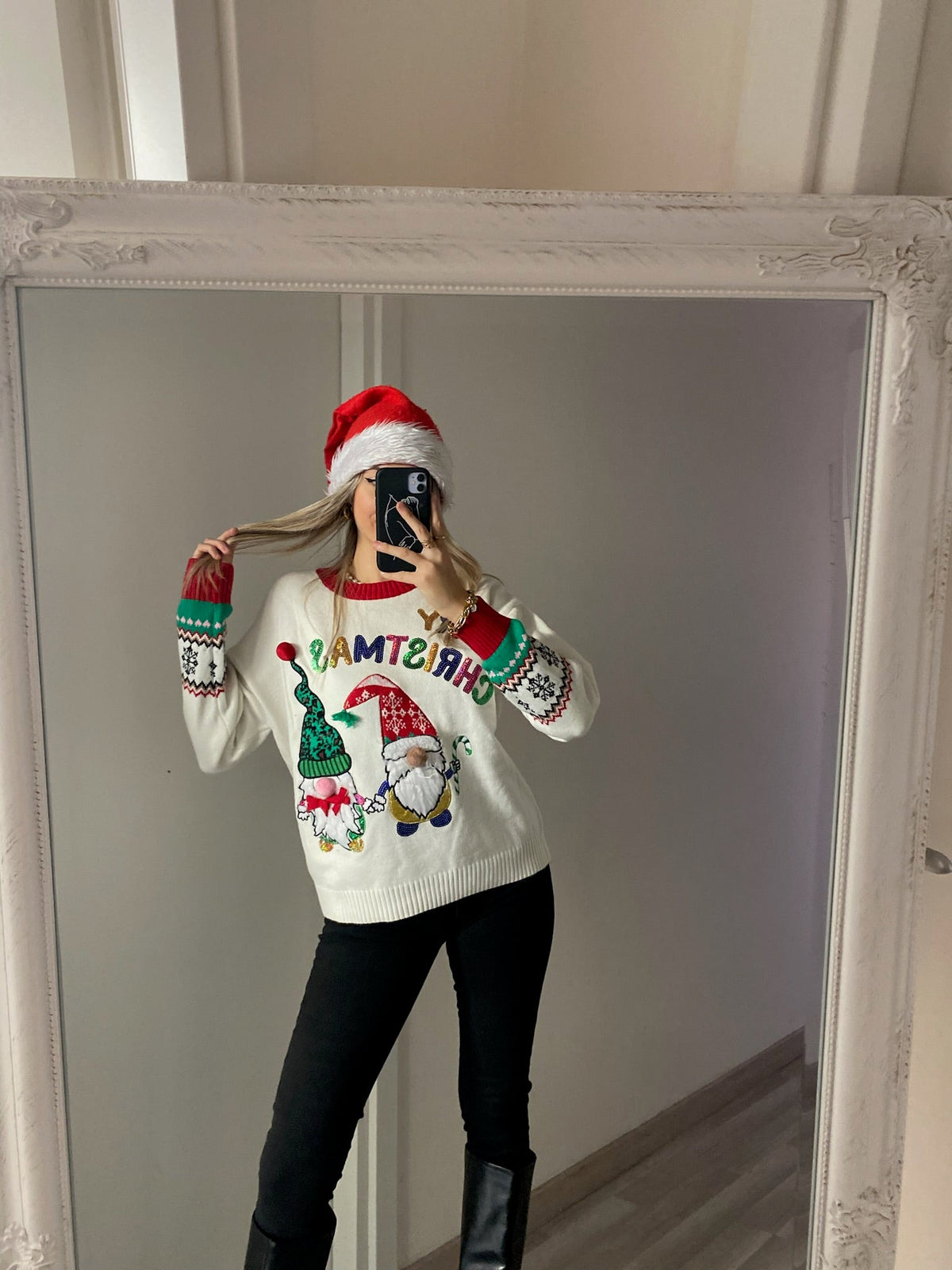 Maglione bianco con gnomi
