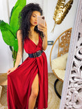 Abito in raso con maxi spacco rosso