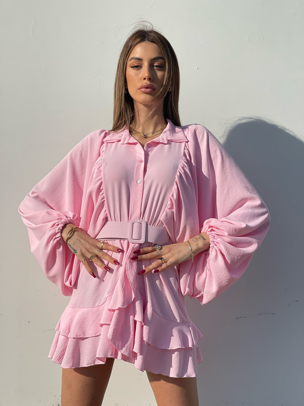 Abito morbido rosa con cintura