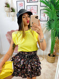 T-Shirt con perle e spalline bombate