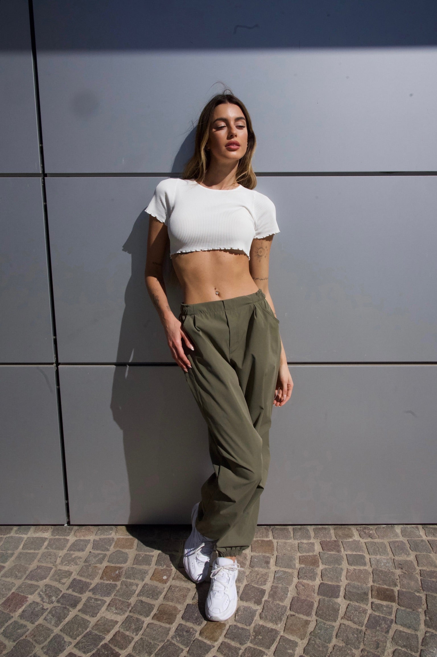 Top crop bianco manica corta