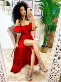 Abito in raso lungo con scollo a barchetta Rosso