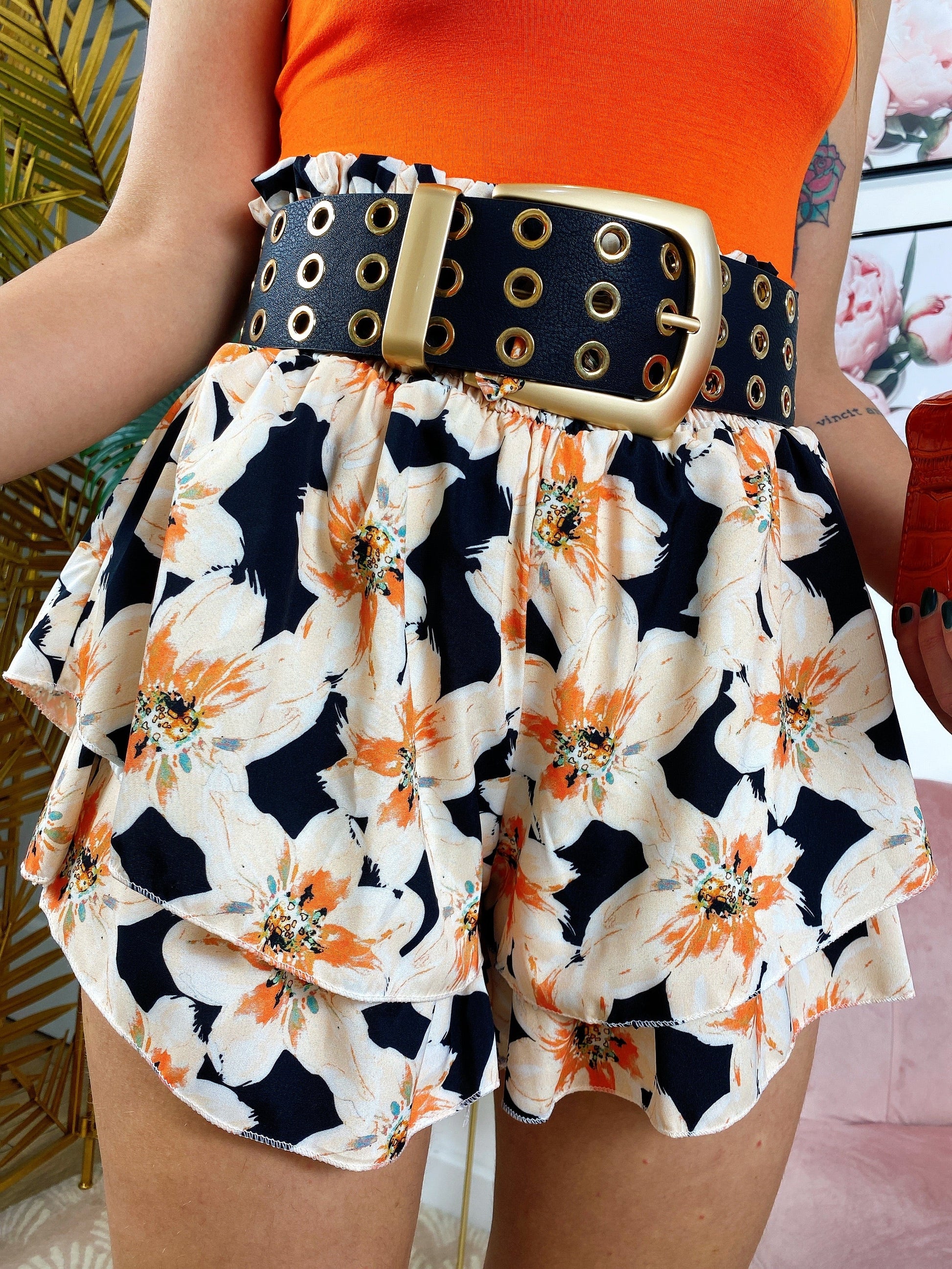 Short nero fiori arancio